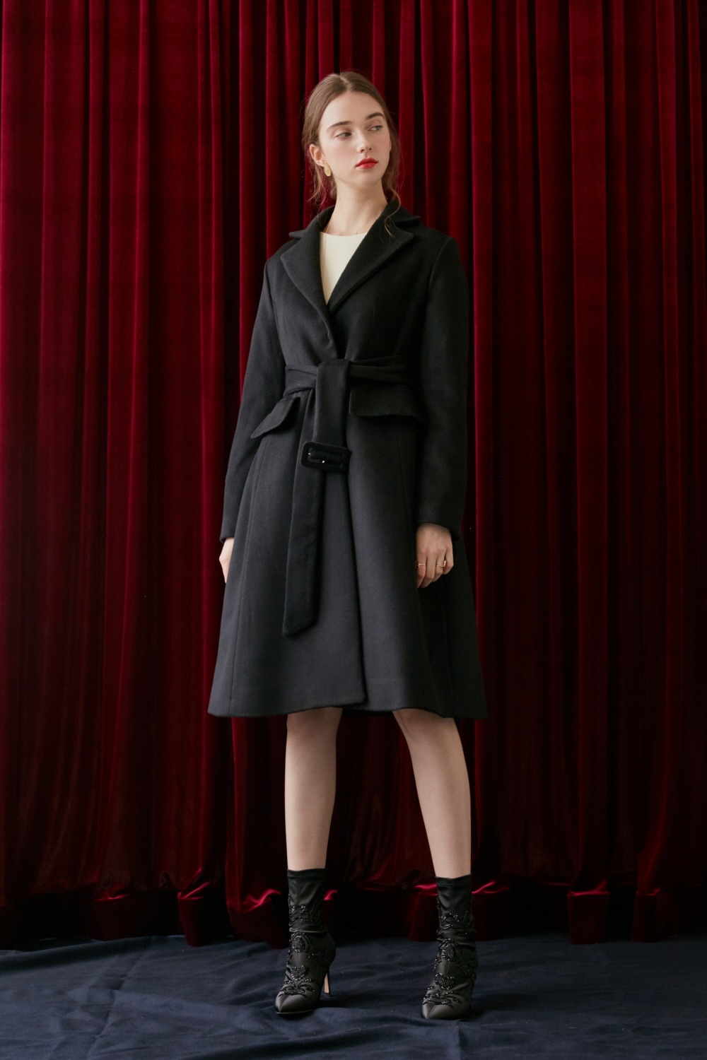 Classic belted wool coat (Black)