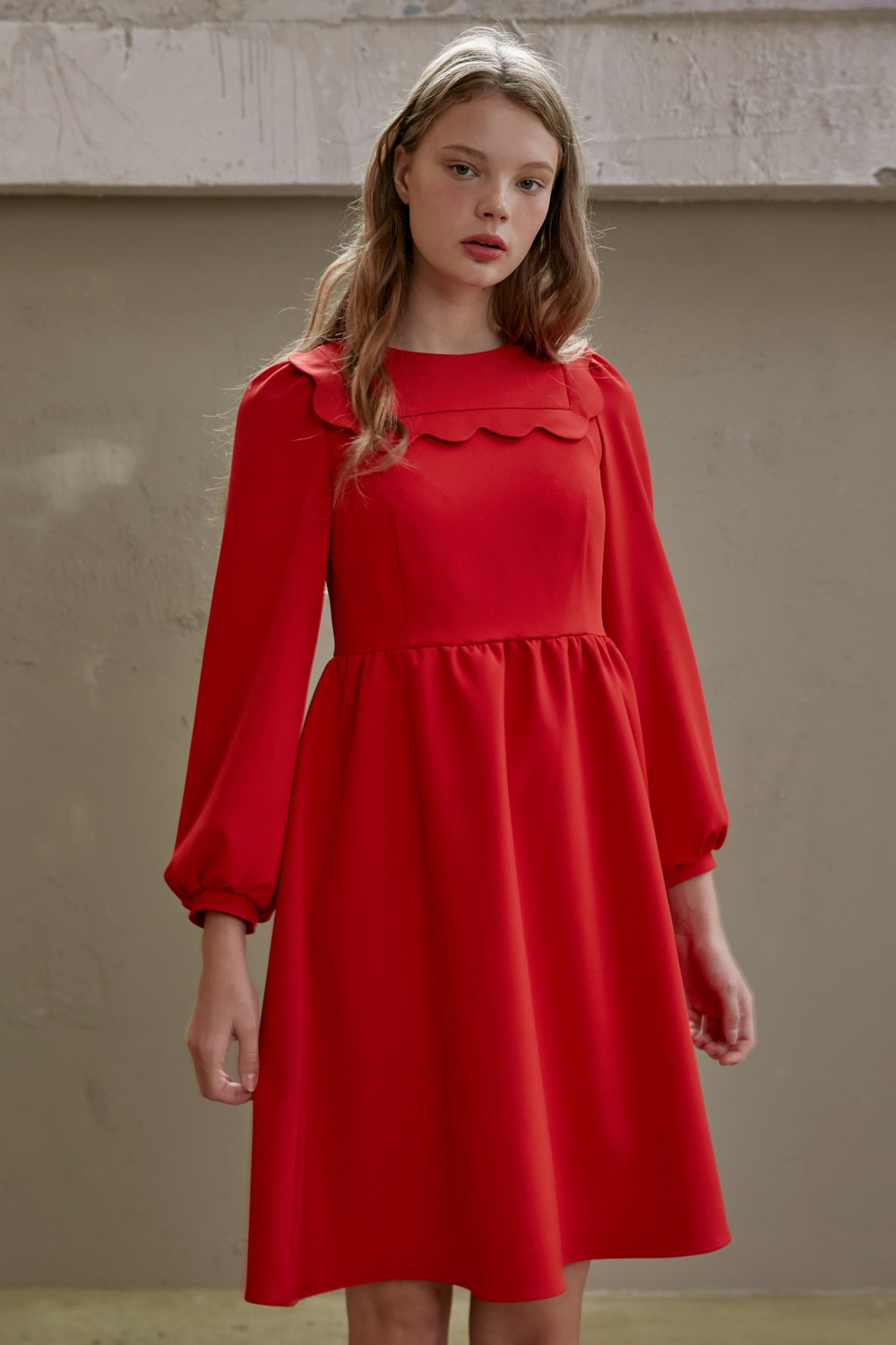 Scallop detail red dress