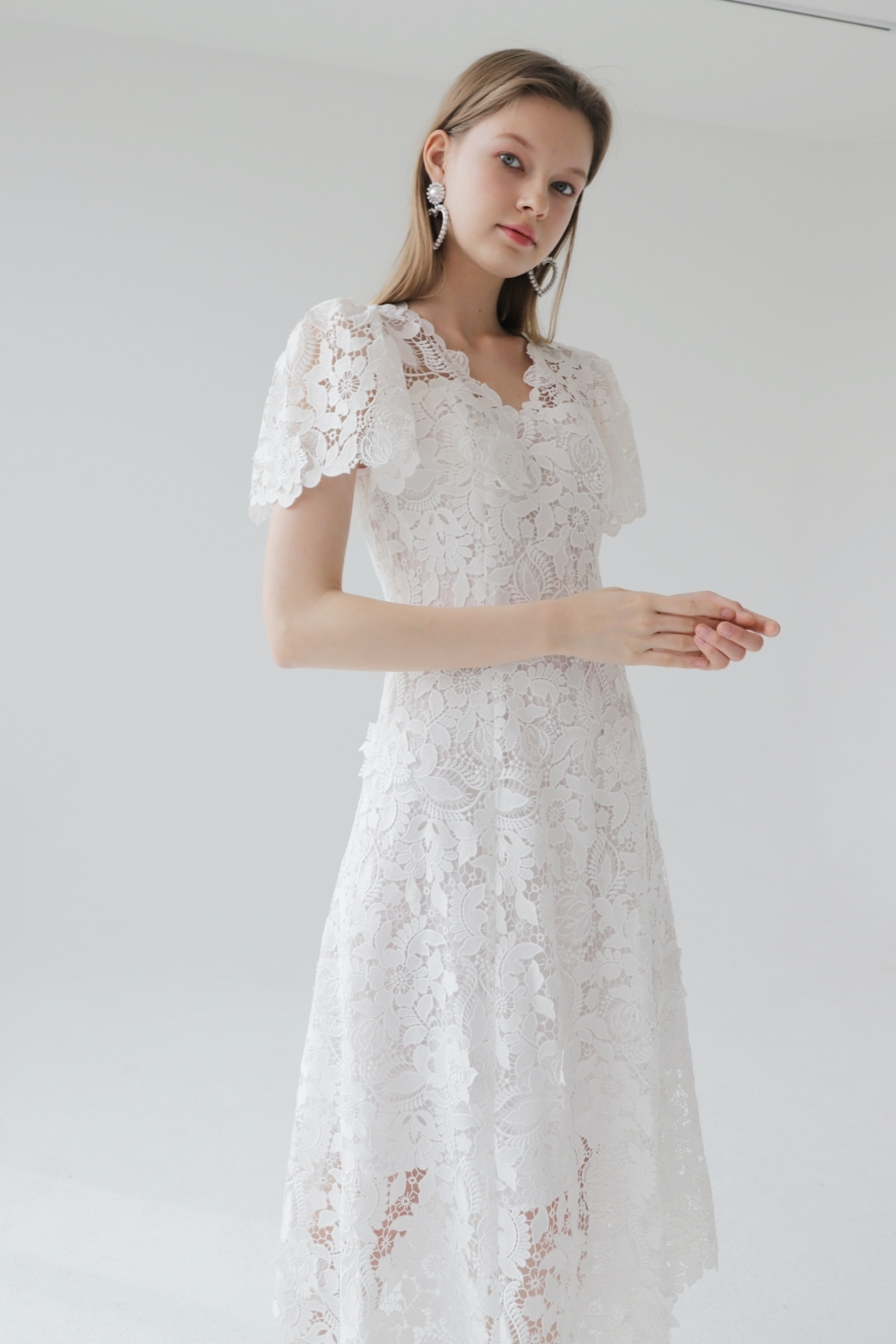 Blooming lace dress (White)