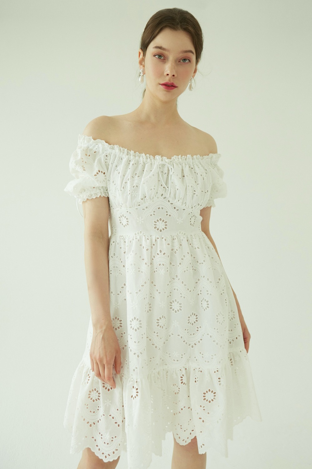 Volume eyelet mini dress (White)
