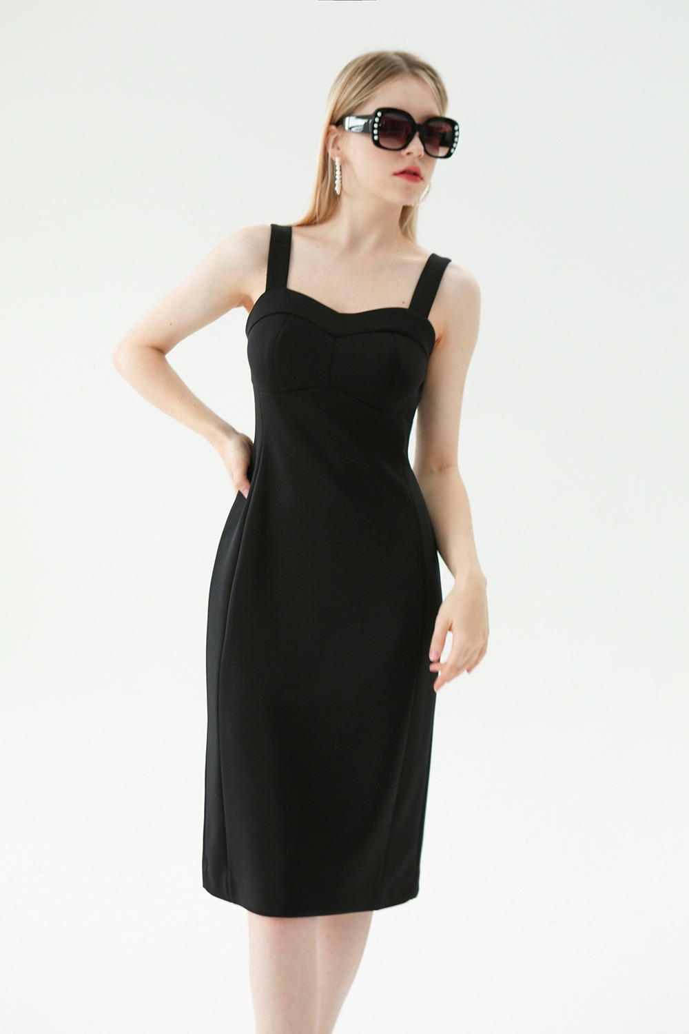 Dream fit midi dress (Black)