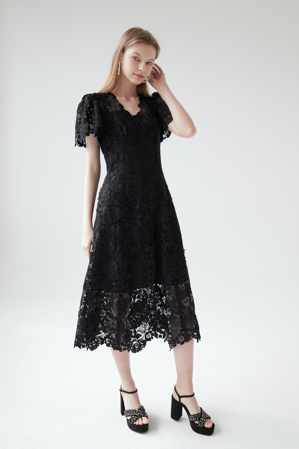 Blooming lace dress (Black)