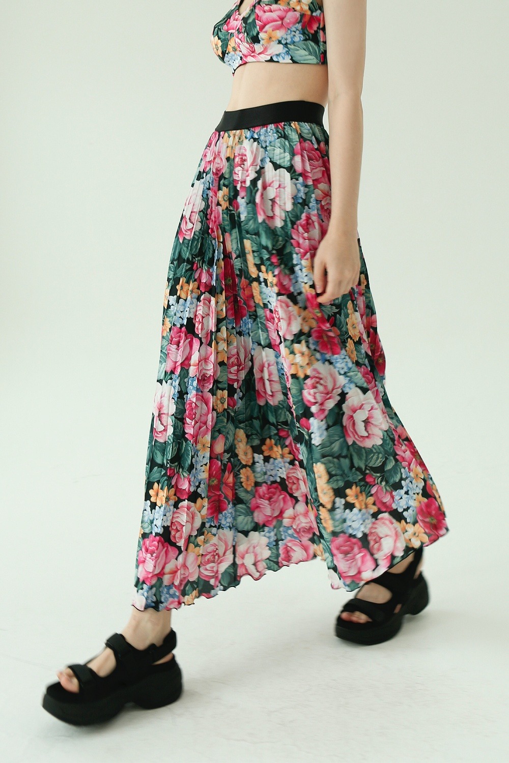 [45% SALE] Peony garden pleats long skirt (Black)